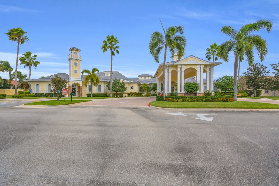 Active With Contract: $450,000 (3 beds, 2 baths, 2489 Square Feet)