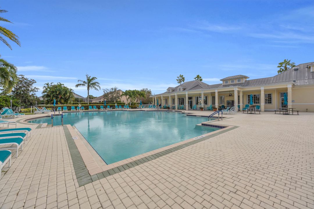 Active With Contract: $450,000 (3 beds, 2 baths, 2489 Square Feet)