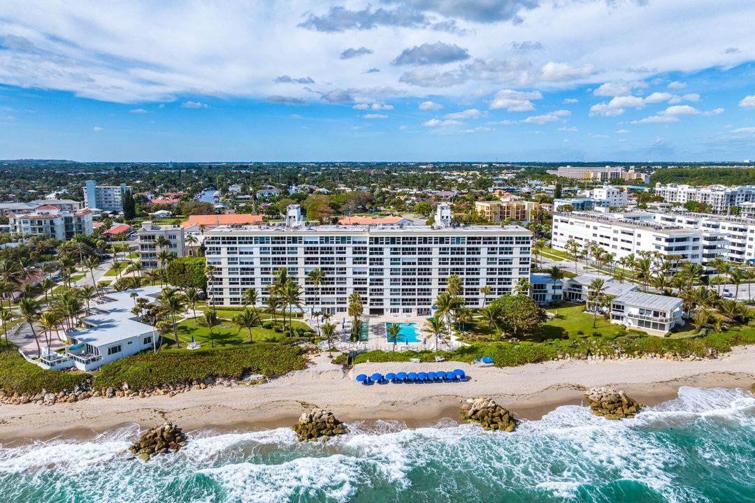 For Sale: $540,000 (1 beds, 1 baths, 900 Square Feet)