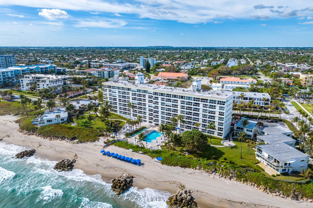 For Sale: $540,000 (1 beds, 1 baths, 900 Square Feet)