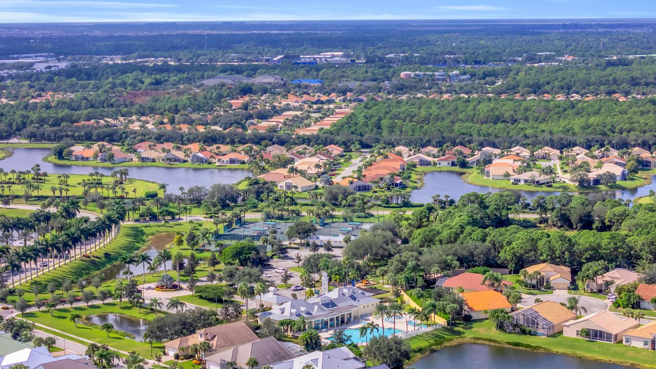 Active With Contract: $450,000 (3 beds, 2 baths, 2489 Square Feet)