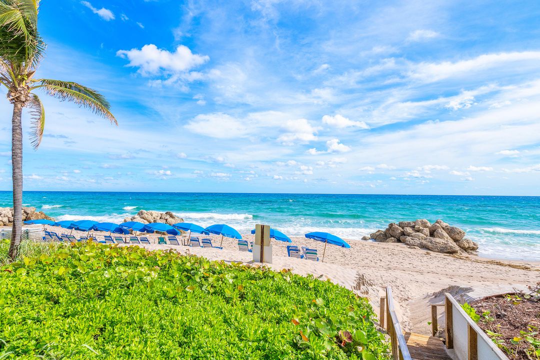 For Sale: $540,000 (1 beds, 1 baths, 900 Square Feet)