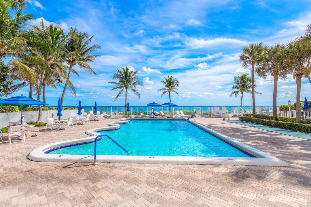 For Sale: $540,000 (1 beds, 1 baths, 900 Square Feet)