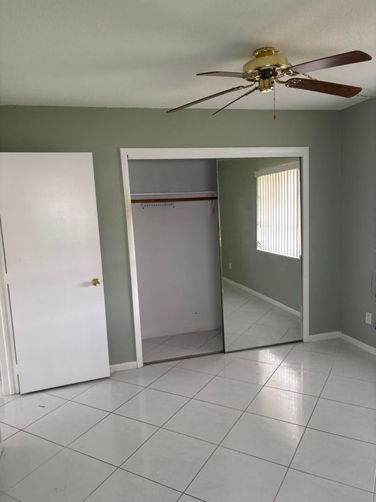 待售: $195,000 (2 贝兹, 1 浴室, 852 平方英尺)