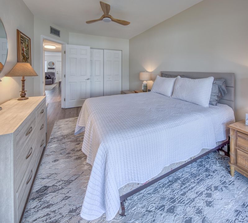 For Sale: $159,000 (2 beds, 2 baths, 826 Square Feet)