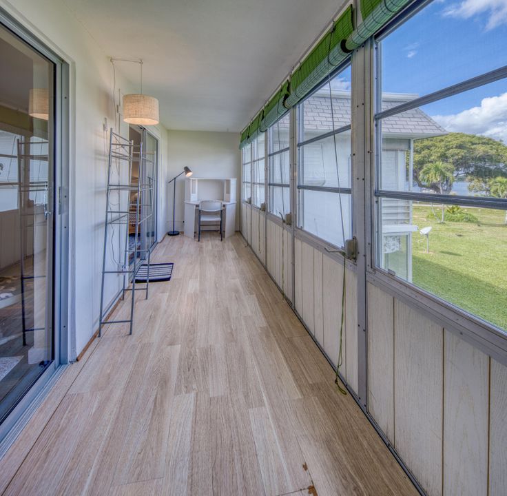 For Sale: $159,000 (2 beds, 2 baths, 826 Square Feet)