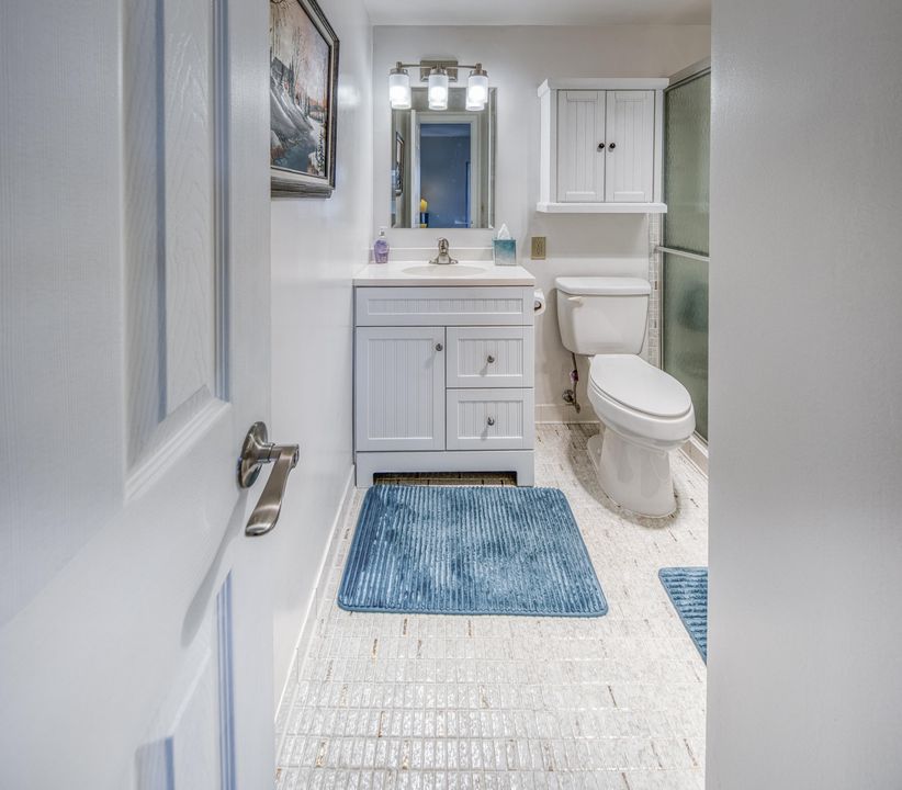 For Sale: $159,000 (2 beds, 2 baths, 826 Square Feet)