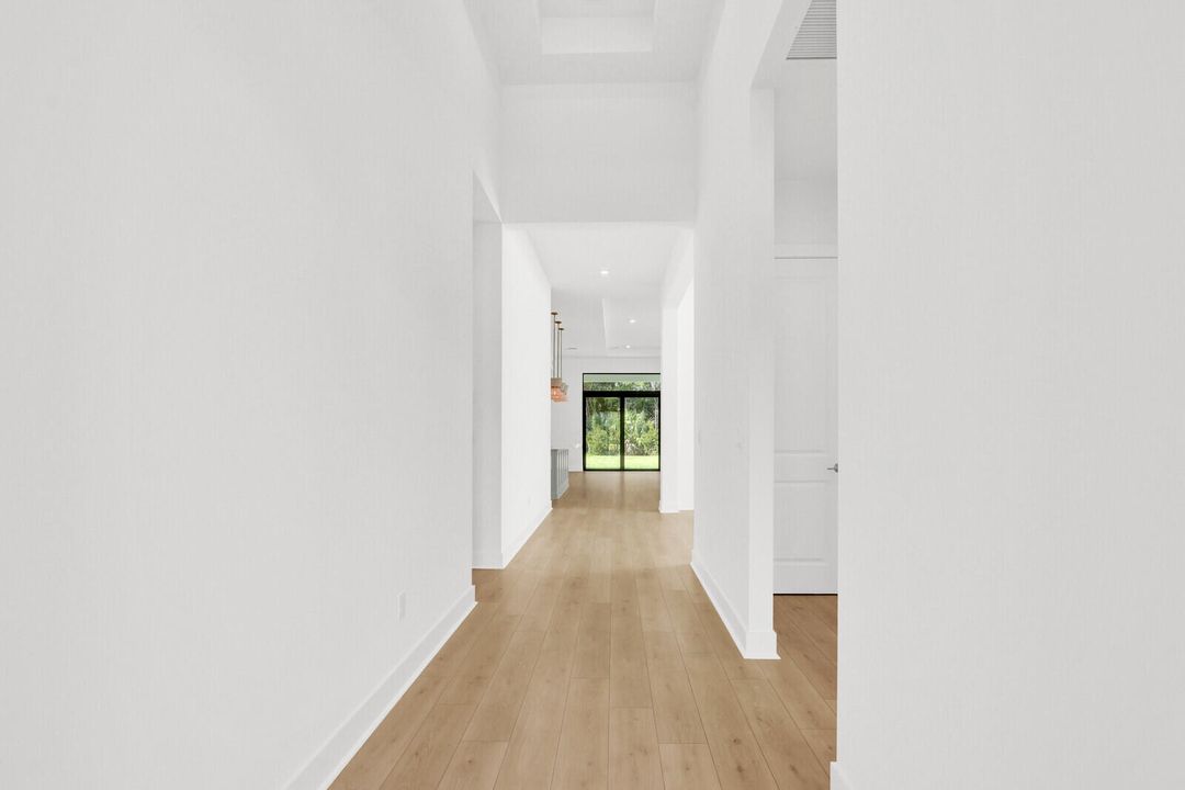 En Venta: $849,000 (3 camas, 3 baños, 2289 Pies cuadrados)