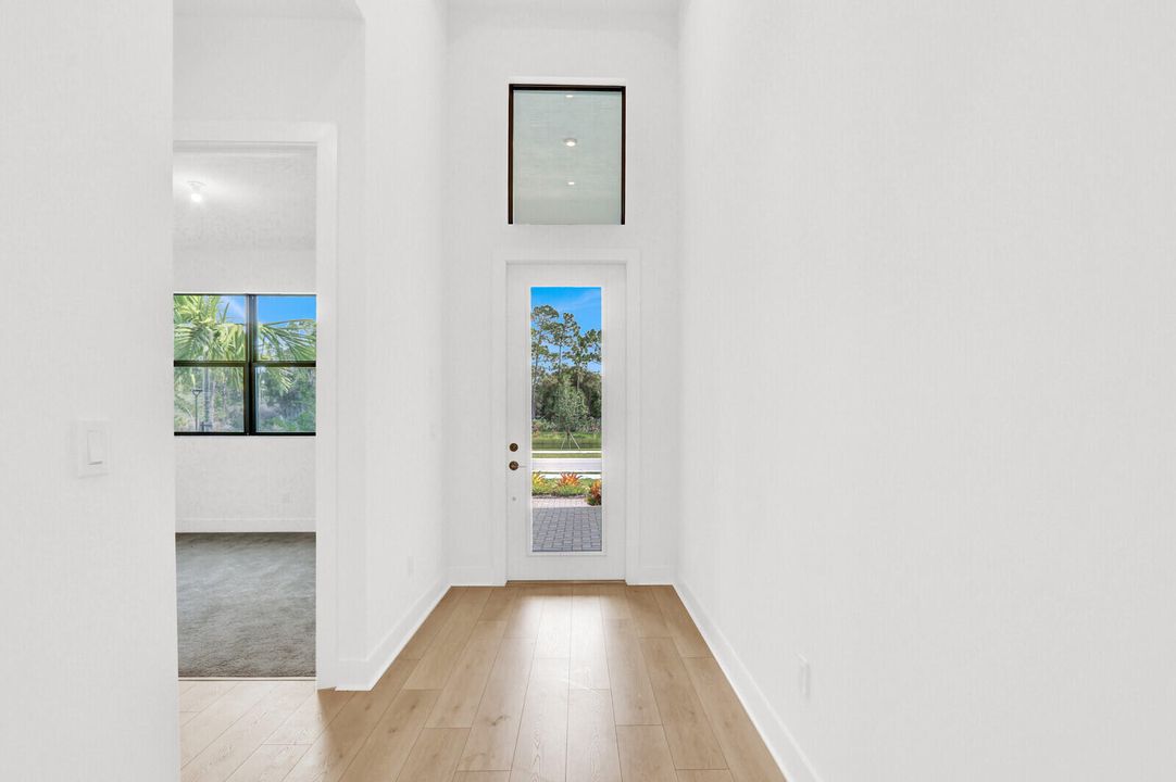 En Venta: $849,000 (3 camas, 3 baños, 2289 Pies cuadrados)