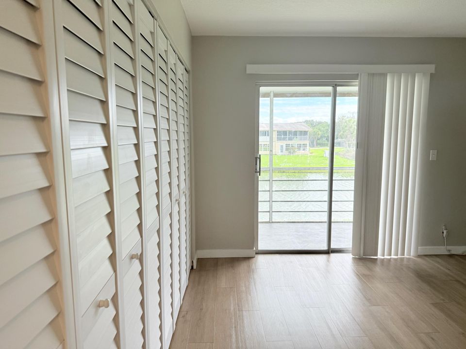 Под контрактом: $1,495 (1 спален, 1 ванн, 684 Квадратных фут)