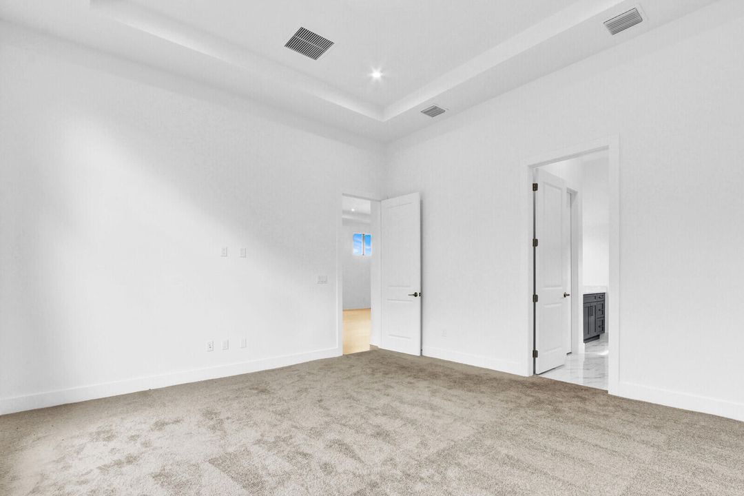 En Venta: $849,000 (3 camas, 3 baños, 2289 Pies cuadrados)