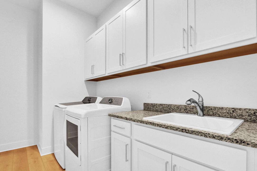 En Venta: $849,000 (3 camas, 3 baños, 2289 Pies cuadrados)