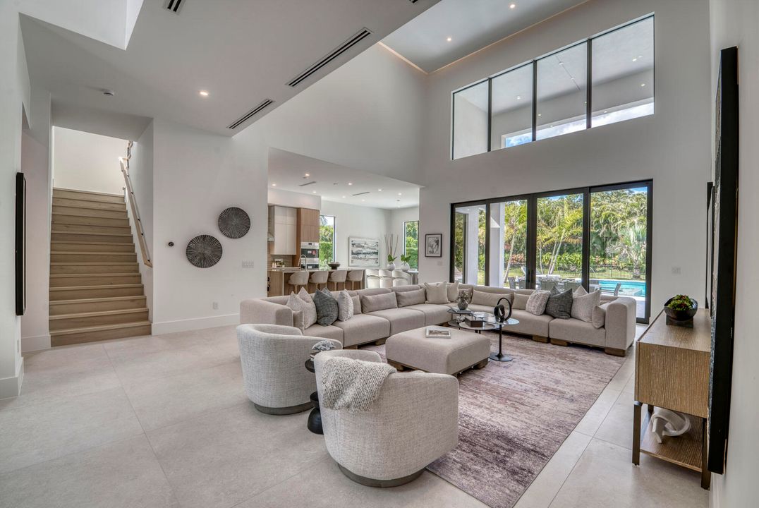 На продажу: $3,299,000 (5 спален, 5 ванн, 4619 Квадратных фут)