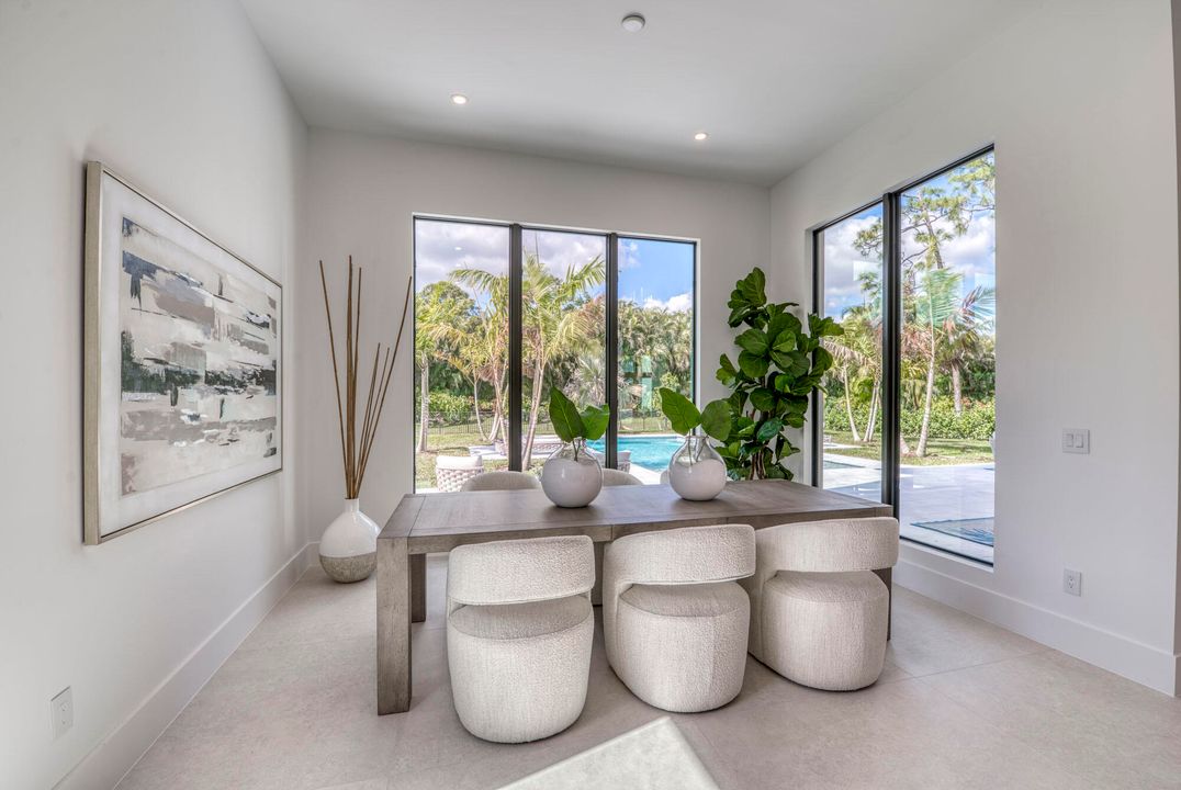 На продажу: $3,299,000 (5 спален, 5 ванн, 4619 Квадратных фут)