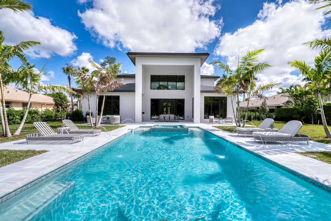 На продажу: $3,299,000 (5 спален, 5 ванн, 4619 Квадратных фут)