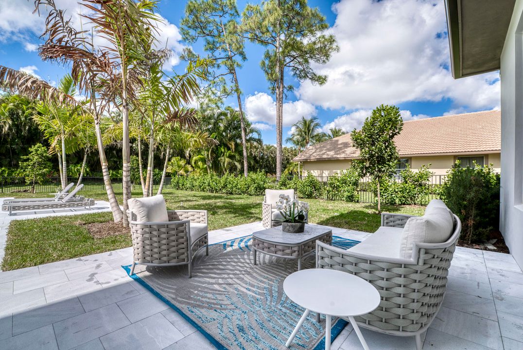 На продажу: $3,299,000 (5 спален, 5 ванн, 4619 Квадратных фут)