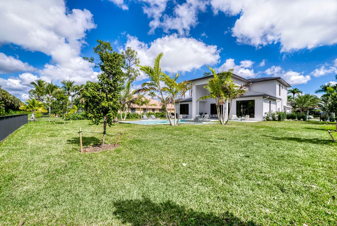 На продажу: $3,299,000 (5 спален, 5 ванн, 4619 Квадратных фут)