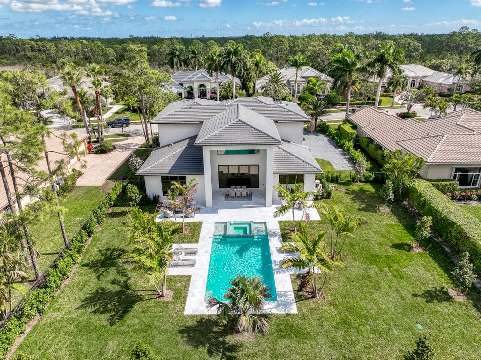 На продажу: $3,299,000 (5 спален, 5 ванн, 4619 Квадратных фут)