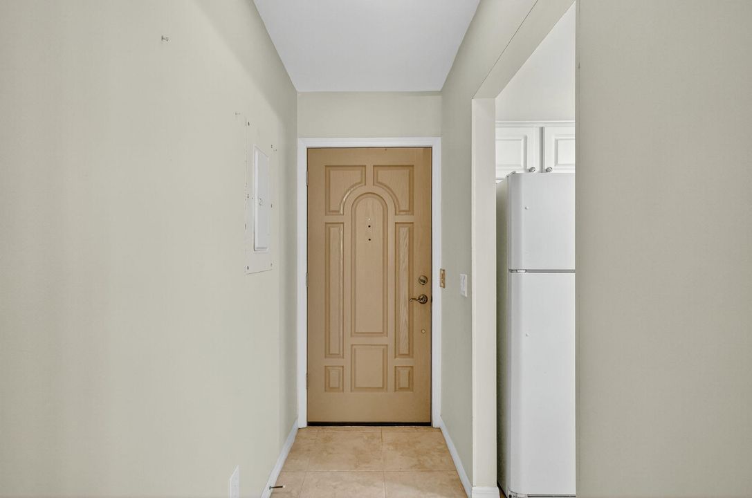 For Sale: $129,900 (2 beds, 2 baths, 1130 Square Feet)