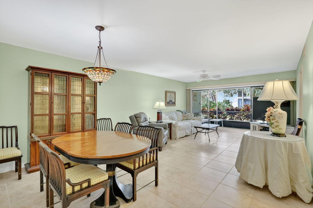 For Sale: $129,900 (2 beds, 2 baths, 1130 Square Feet)