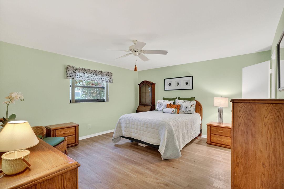 For Sale: $129,900 (2 beds, 2 baths, 1130 Square Feet)