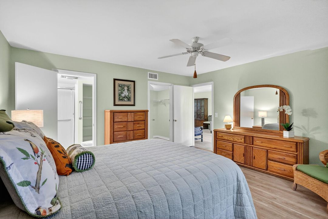 For Sale: $129,900 (2 beds, 2 baths, 1130 Square Feet)