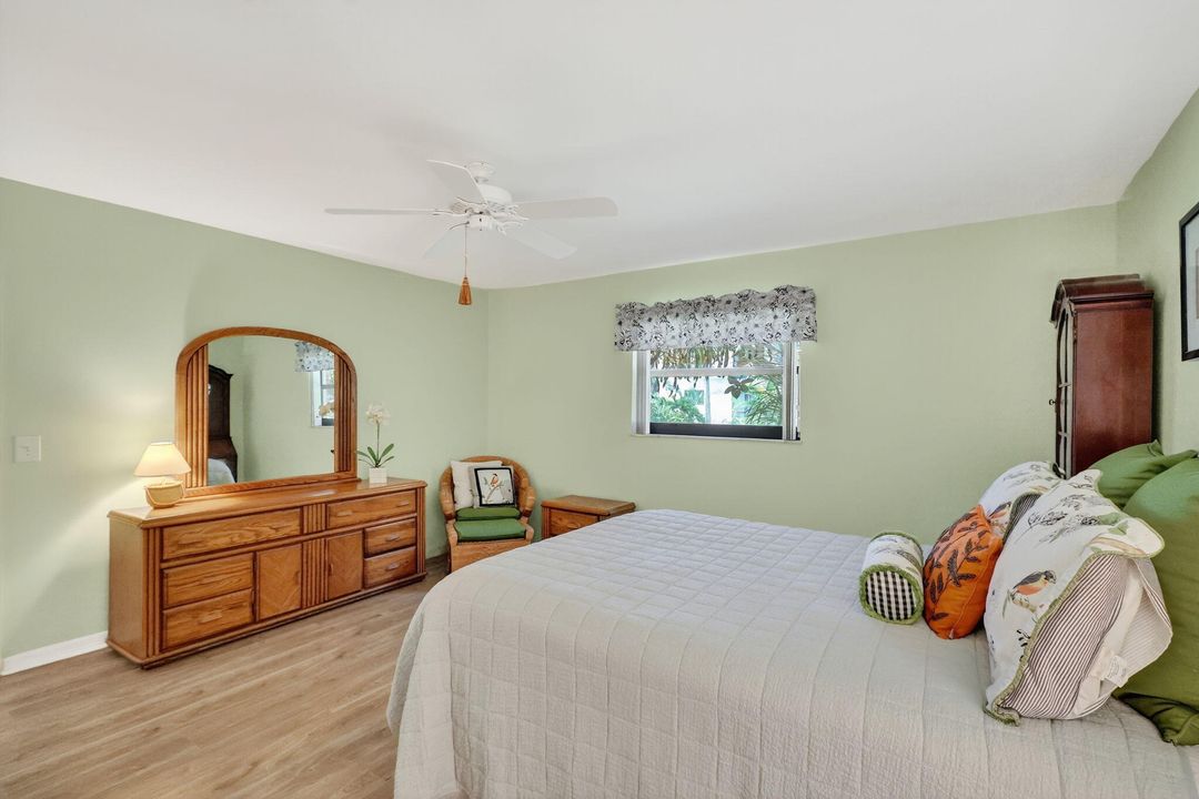 For Sale: $129,900 (2 beds, 2 baths, 1130 Square Feet)