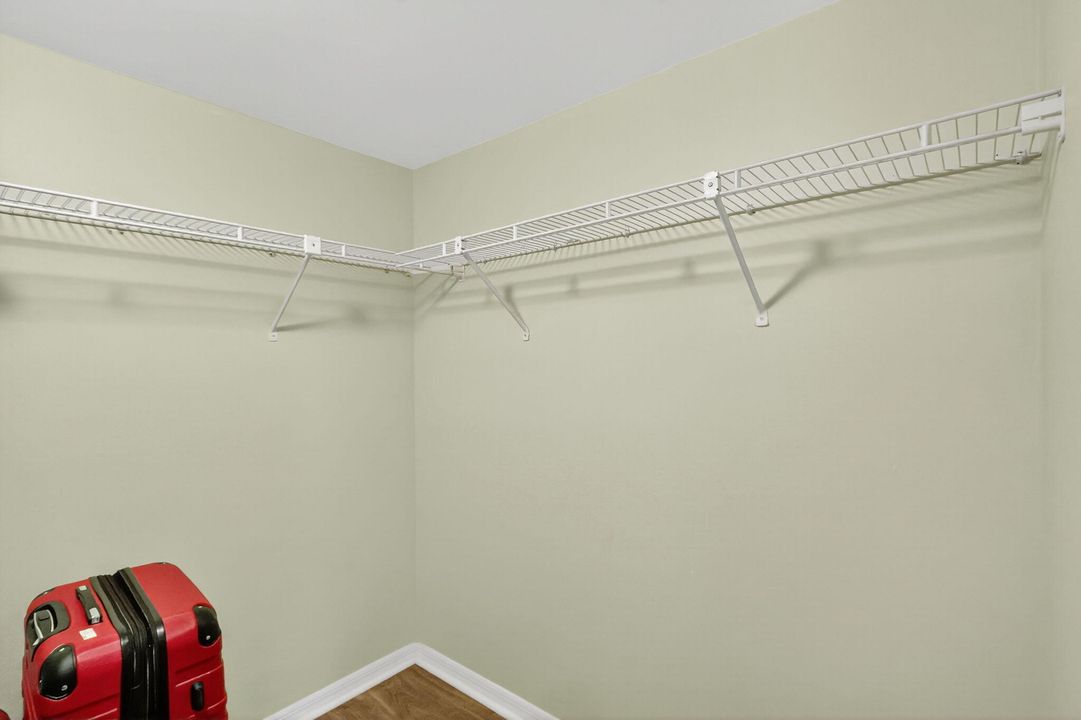 For Sale: $129,900 (2 beds, 2 baths, 1130 Square Feet)