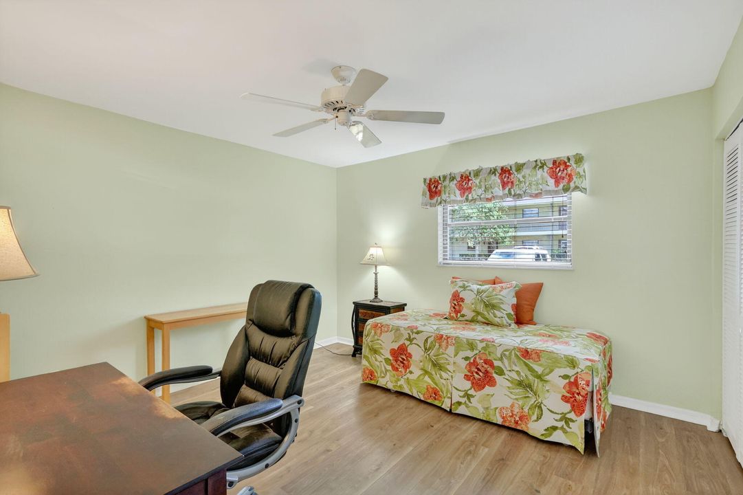 For Sale: $129,900 (2 beds, 2 baths, 1130 Square Feet)