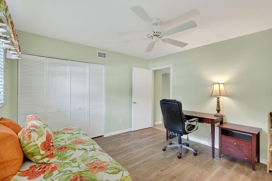 For Sale: $129,900 (2 beds, 2 baths, 1130 Square Feet)