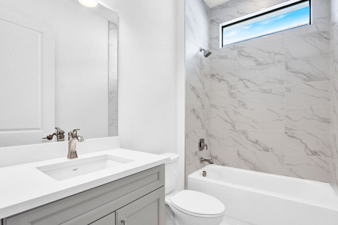 En Venta: $849,000 (3 camas, 3 baños, 2289 Pies cuadrados)