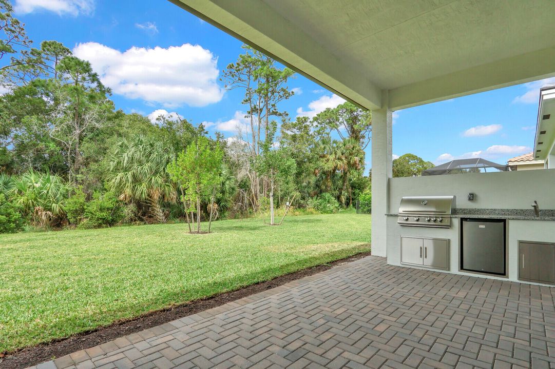 En Venta: $849,000 (3 camas, 3 baños, 2289 Pies cuadrados)