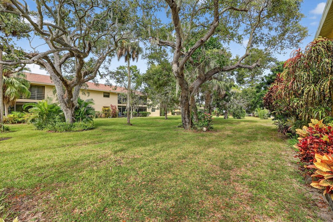 For Sale: $129,900 (2 beds, 2 baths, 1130 Square Feet)