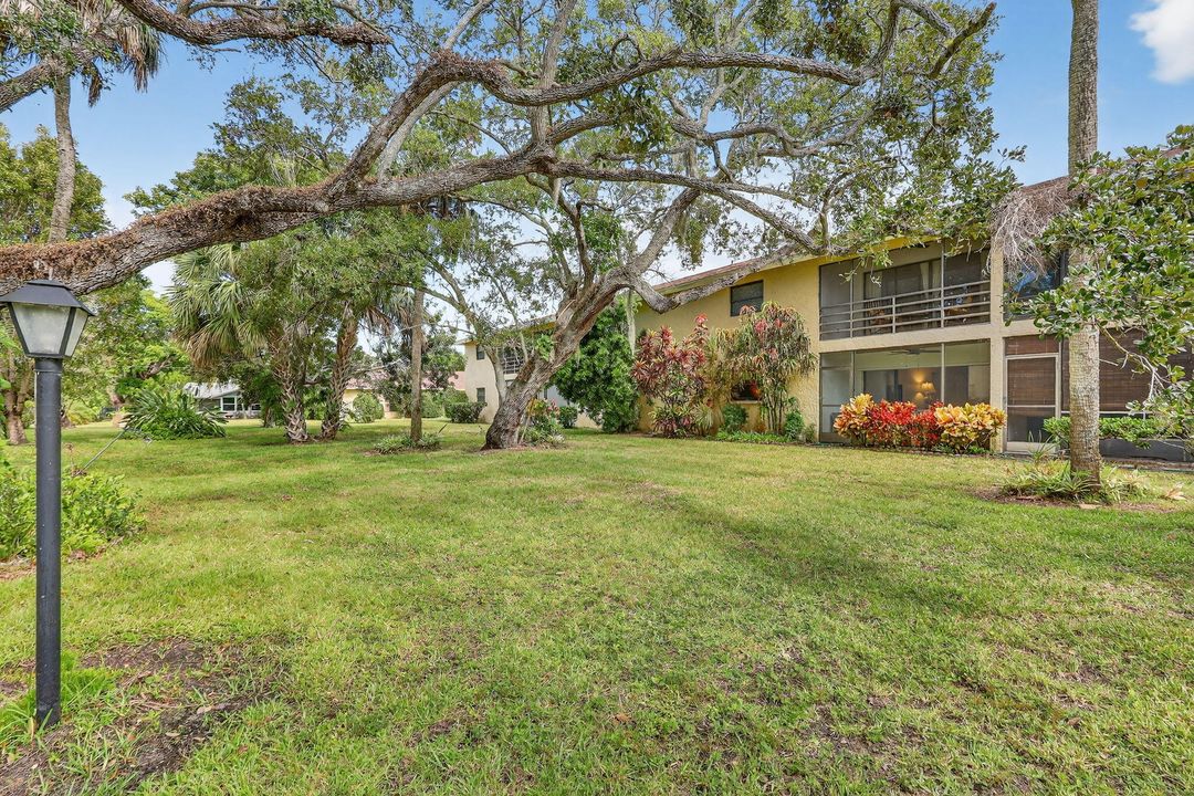 For Sale: $129,900 (2 beds, 2 baths, 1130 Square Feet)