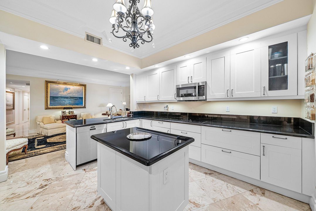 待售: $6,875,000 (4 贝兹, 4 浴室, 5413 平方英尺)