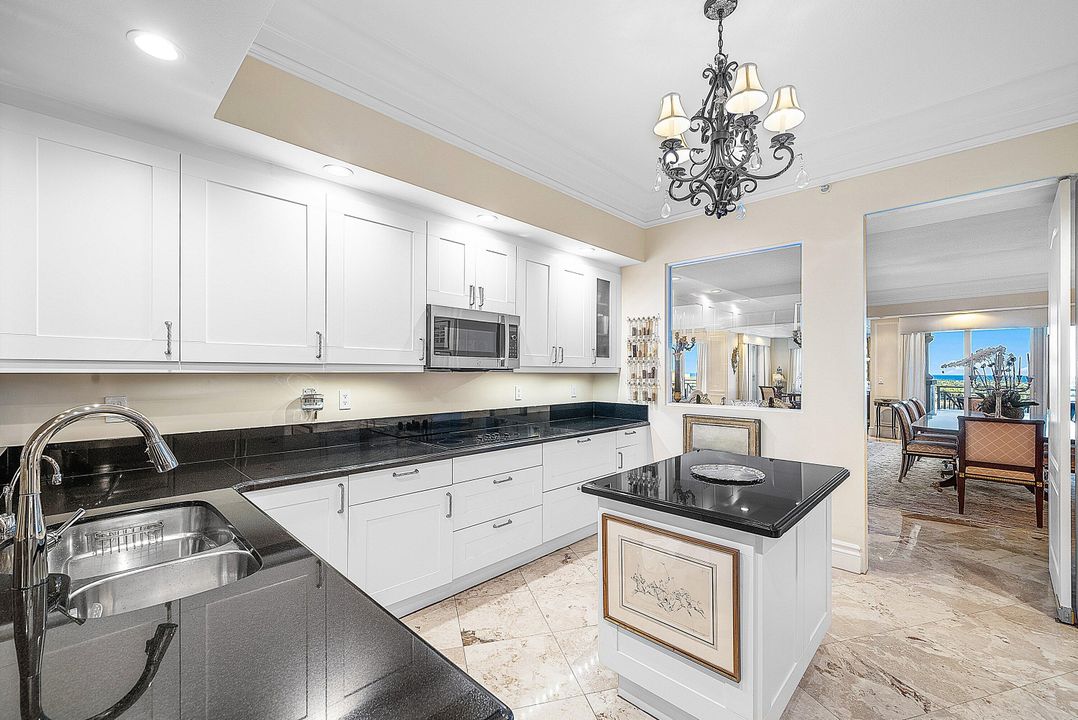 待售: $6,875,000 (4 贝兹, 4 浴室, 5413 平方英尺)