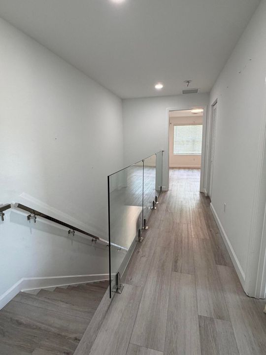 出租: $3,400 (4 贝兹, 2 浴室, 1750 平方英尺)