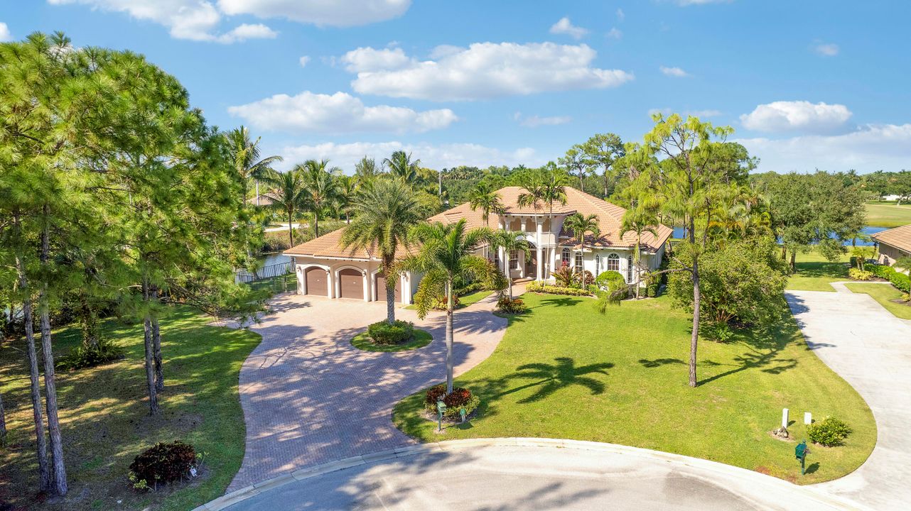 В аренду: $11,000 (4 спален, 4 ванн, 4346 Квадратных фут)