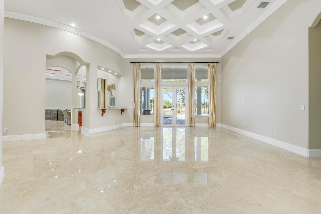 В аренду: $11,000 (4 спален, 4 ванн, 4346 Квадратных фут)