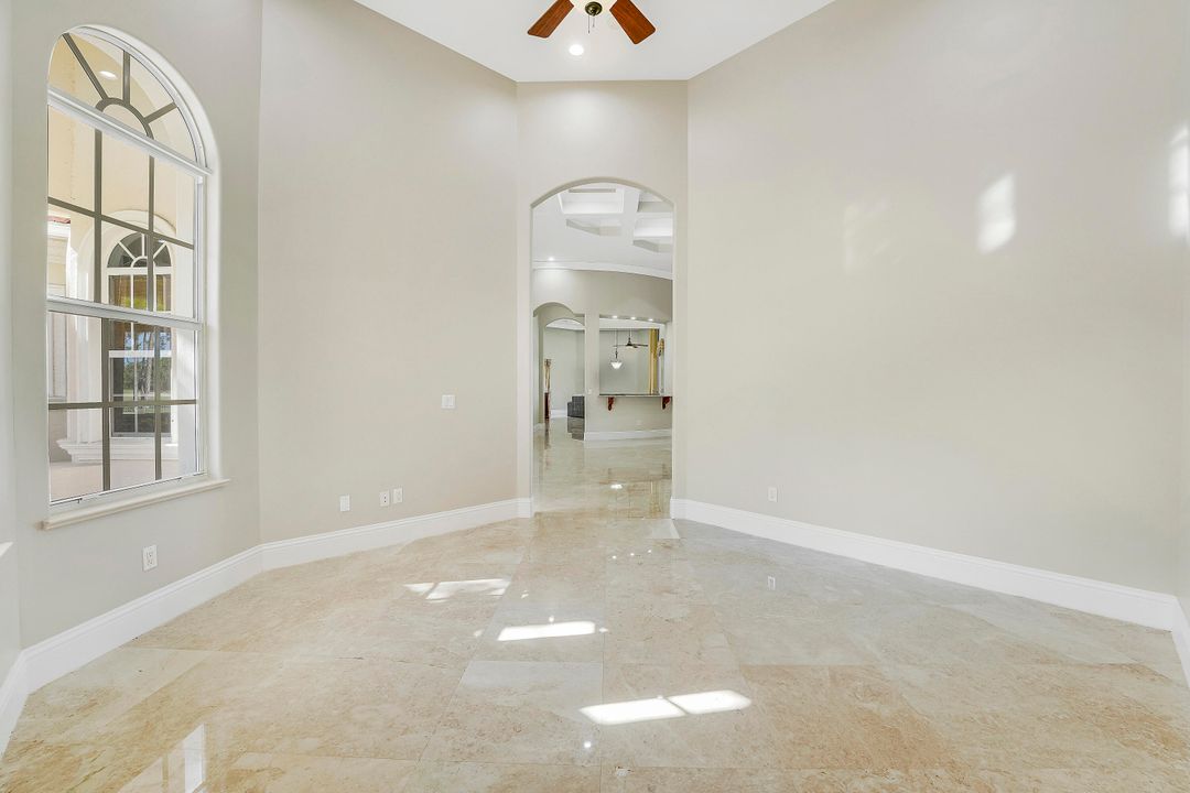 В аренду: $11,000 (4 спален, 4 ванн, 4346 Квадратных фут)