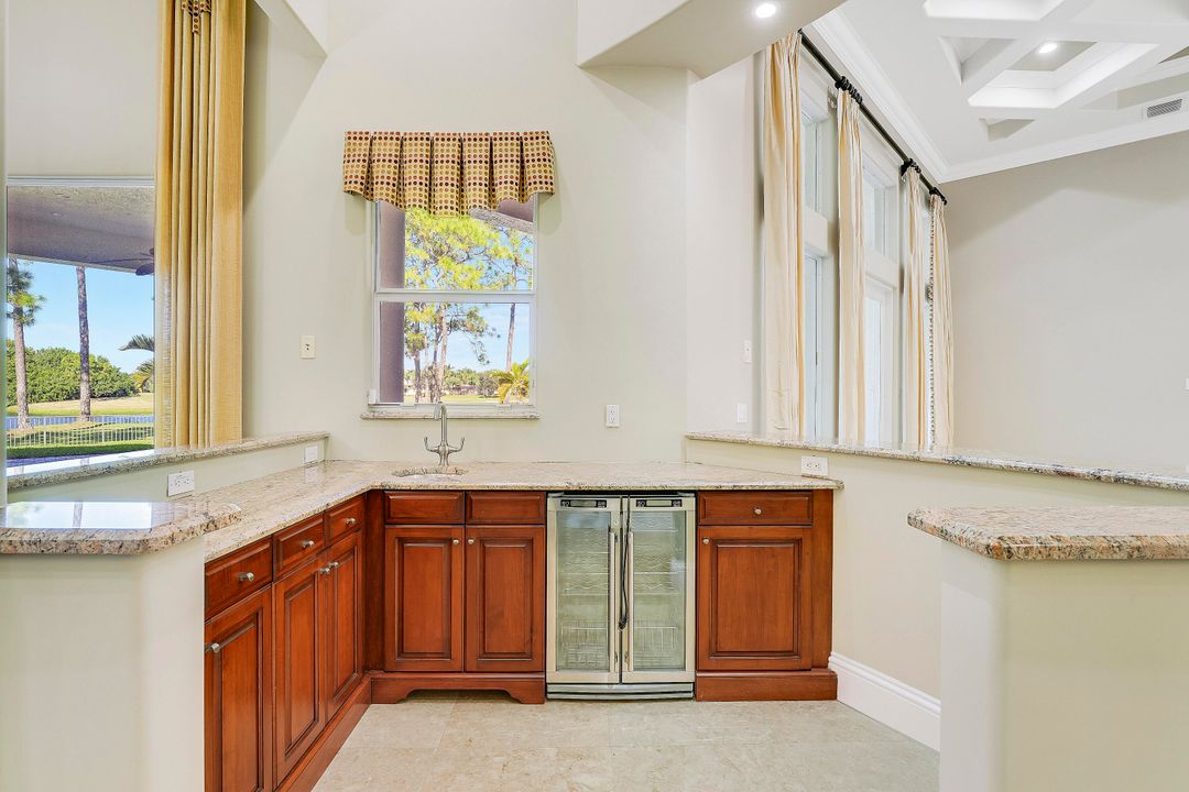 В аренду: $11,000 (4 спален, 4 ванн, 4346 Квадратных фут)