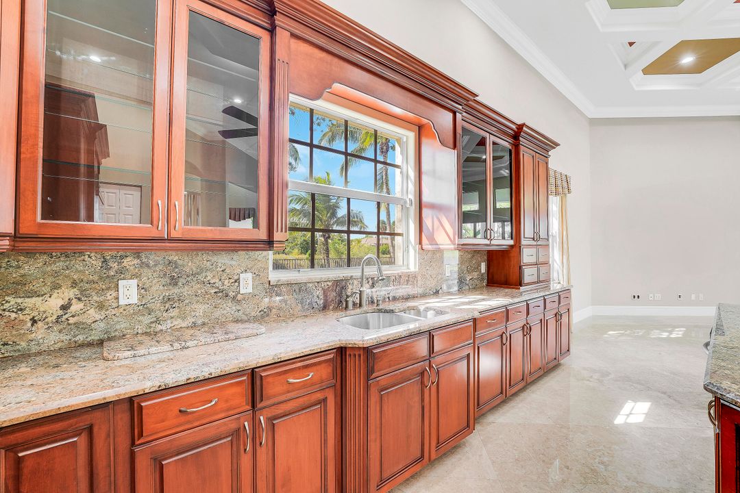 В аренду: $11,000 (4 спален, 4 ванн, 4346 Квадратных фут)