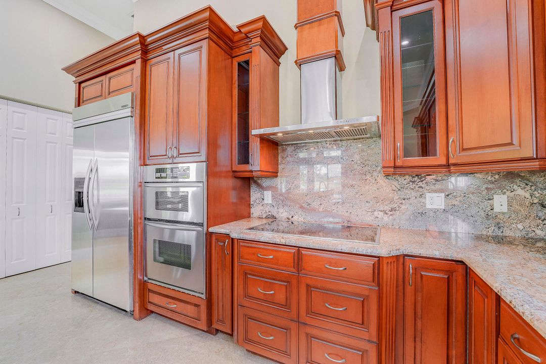 В аренду: $11,000 (4 спален, 4 ванн, 4346 Квадратных фут)