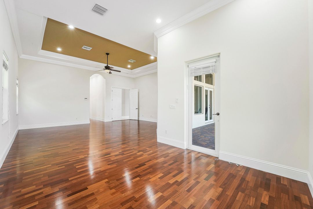 В аренду: $11,000 (4 спален, 4 ванн, 4346 Квадратных фут)