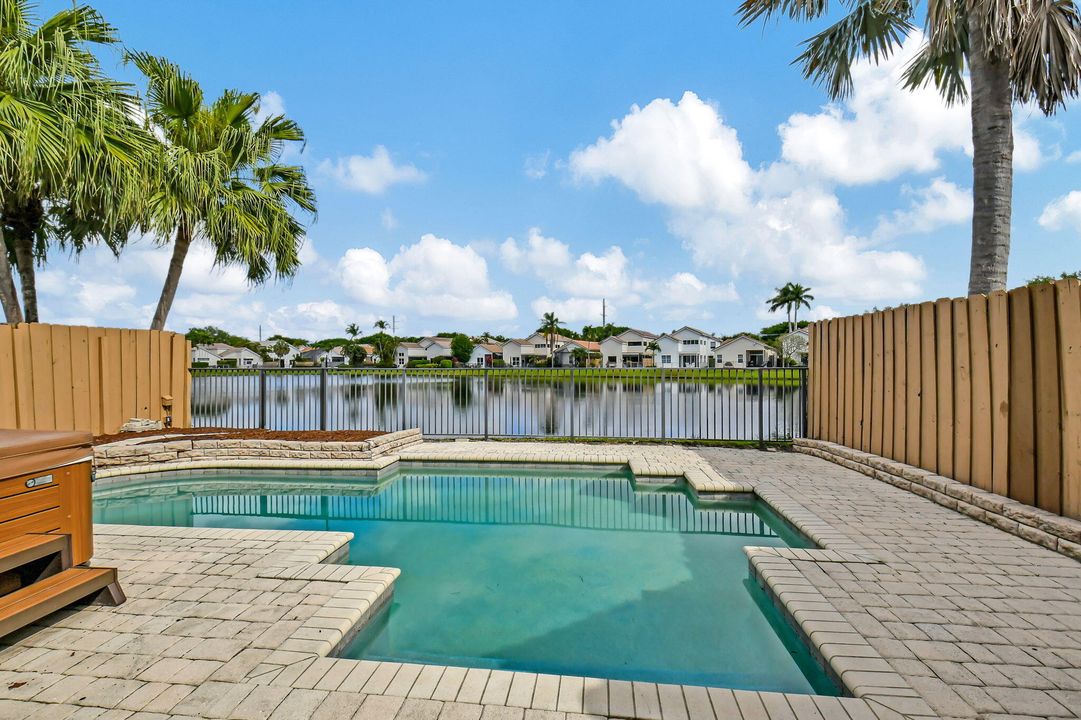 出租: $6,500 (2 贝兹, 2 浴室, 1694 平方英尺)