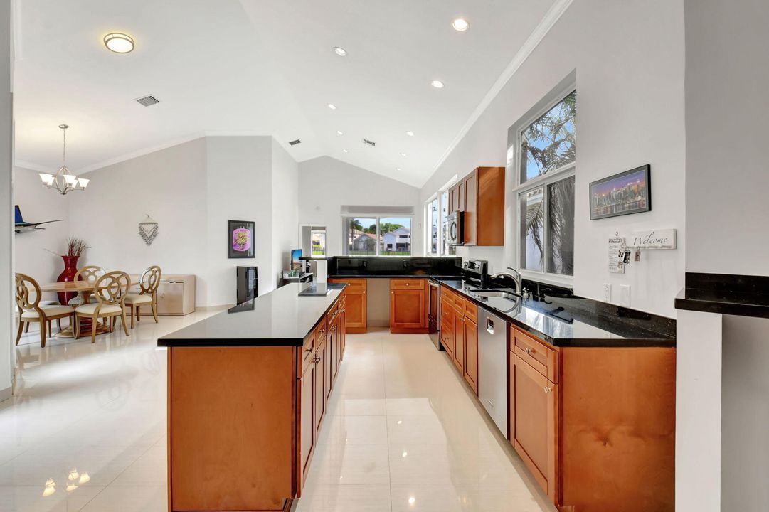 出租: $6,500 (2 贝兹, 2 浴室, 1694 平方英尺)