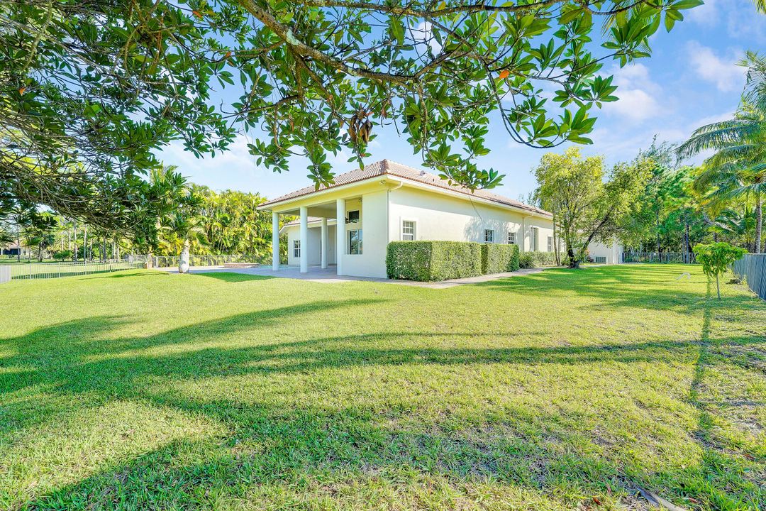 В аренду: $11,000 (4 спален, 4 ванн, 4346 Квадратных фут)