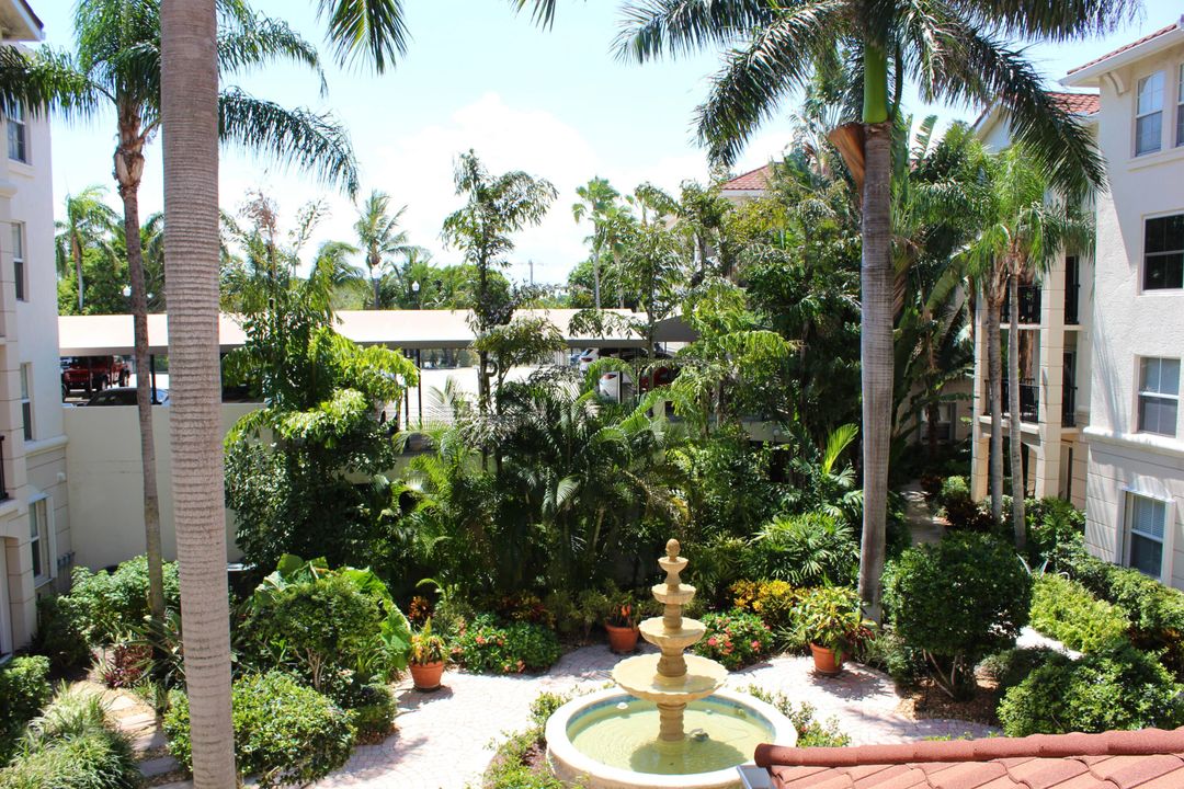 For Rent: $2,900 (2 beds, 1 baths, 933 Square Feet)