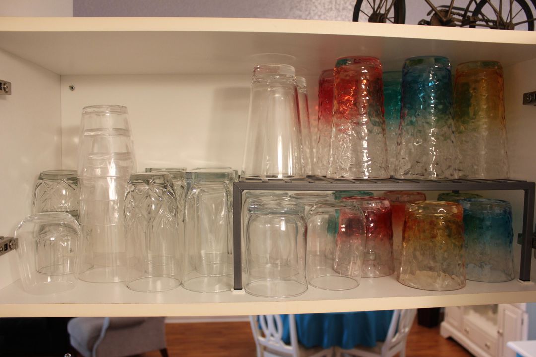 For Rent: $2,900 (2 beds, 1 baths, 933 Square Feet)