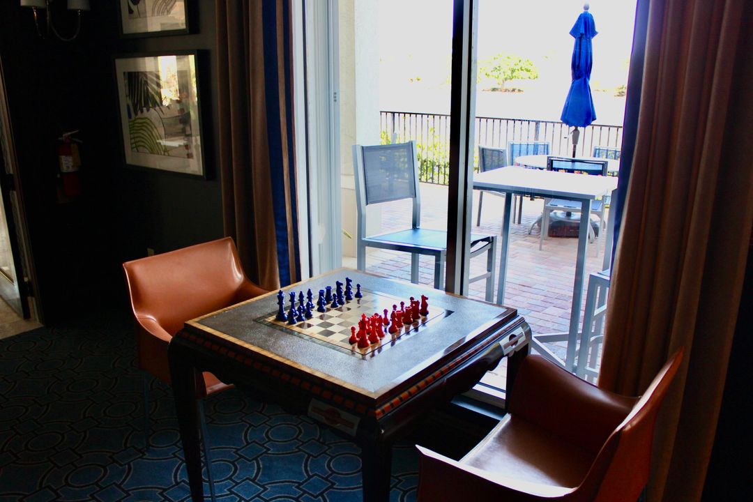 For Rent: $2,900 (2 beds, 1 baths, 933 Square Feet)